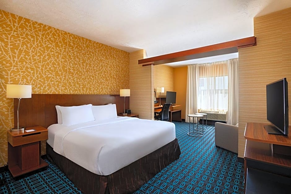 Fairfield Inn & Suites by Marriott Lincoln Airport