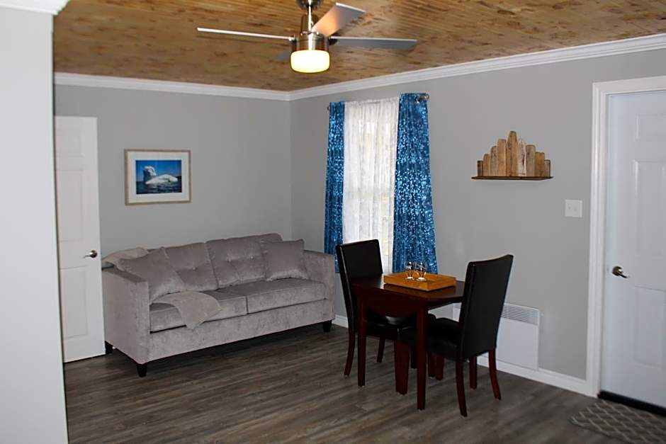 Raleigh Rooms & Taylor's Crafts