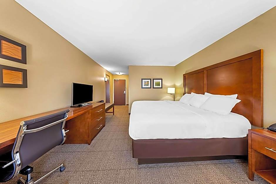 Comfort Inn & Suites West - Medical Center