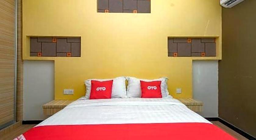 OYO 90324 Muar Station Hotel