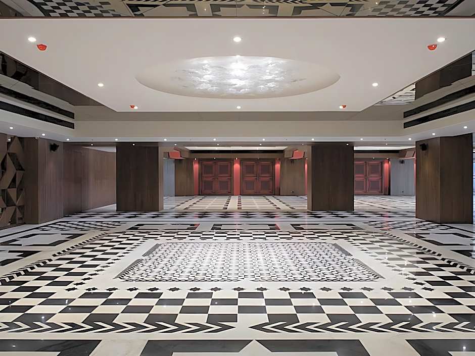 Five Petals Hotel & Banquets