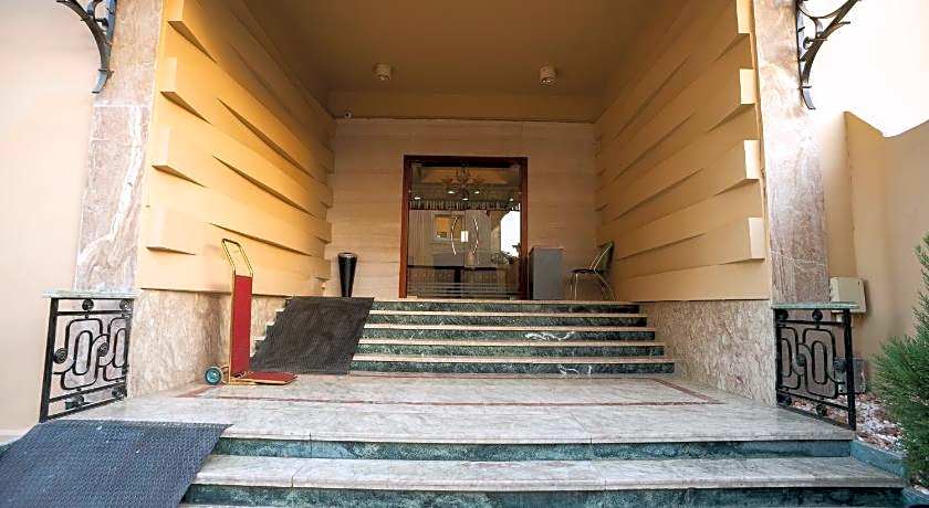 The Villa 604 Powered by look