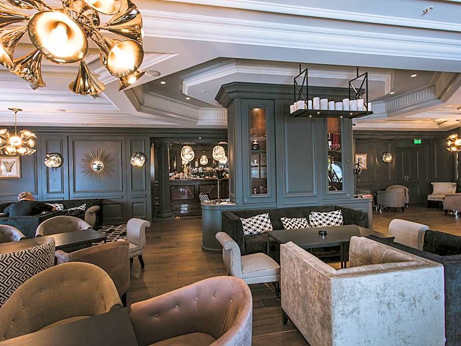 Fairmont Grand Hotel Kyiv