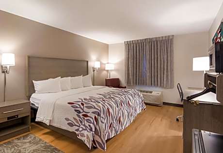 Red Roof Inn & Suites Middleborough