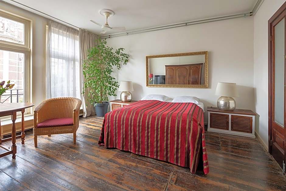 Amsterdam House Hotel