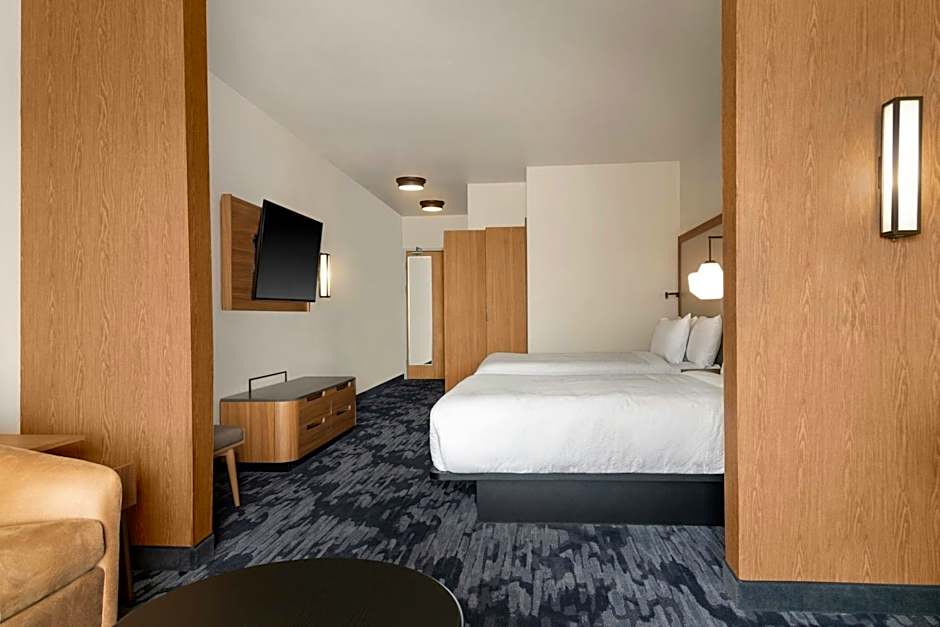 Fairfield by Marriott Inn & Suites Kansas City at The Legends