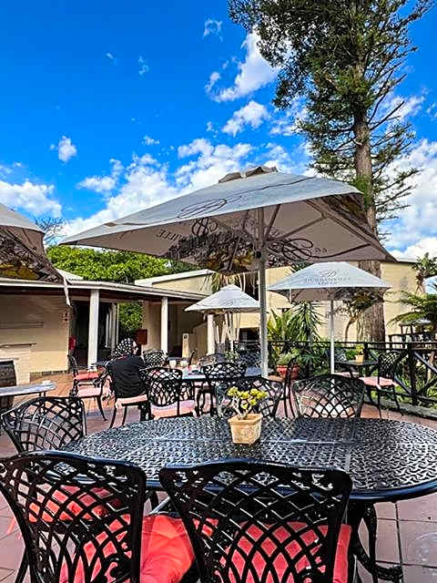 Far Hills Country Hotel