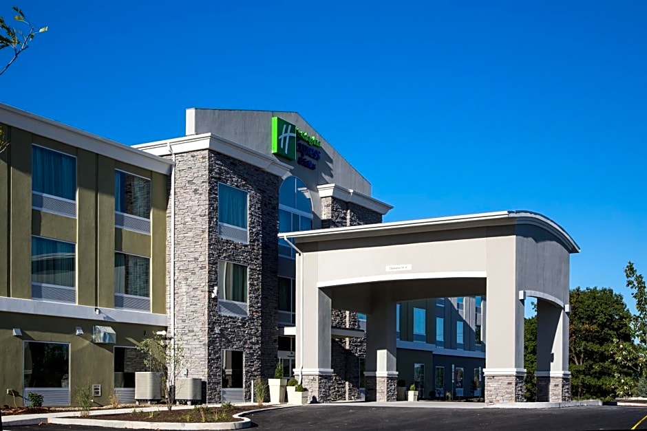 Holiday Inn Express and Suites Carlisle Harrisburg