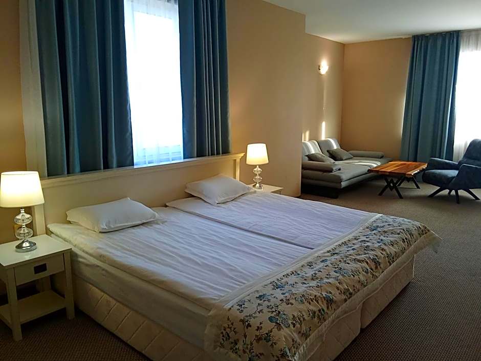 Alekta Hotel - Free Parking