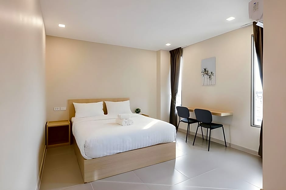 Good Nine Hotel