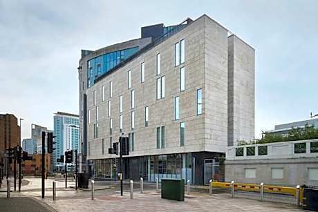 Four Points Flex by Sheraton Cardiff