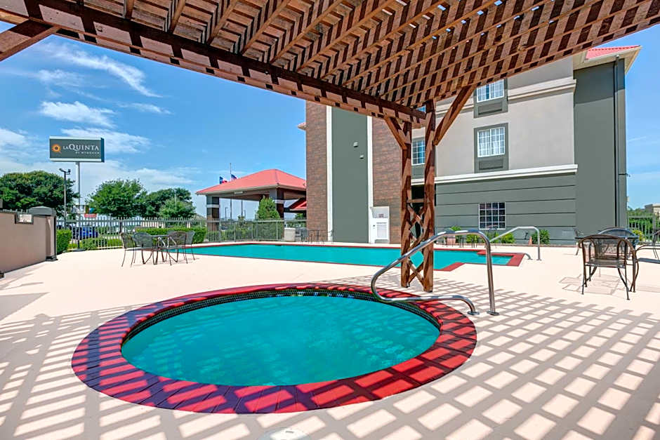 La Quinta Inn & Suites by Wyndham Weatherford