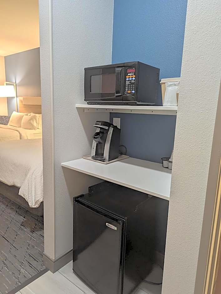 Holiday Inn Express Hotel & Suites Loveland By IHG