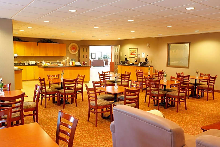 Coast Grimshaw Hotel & Suites