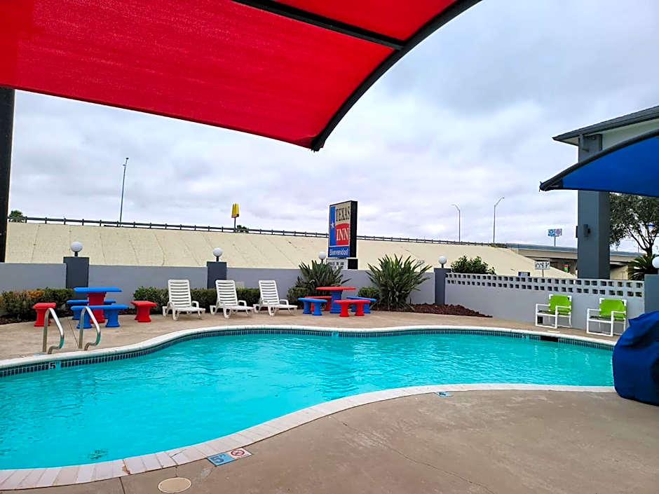 Texas Inn and Suites Raymondville
