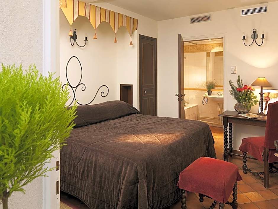 Castex Hotel