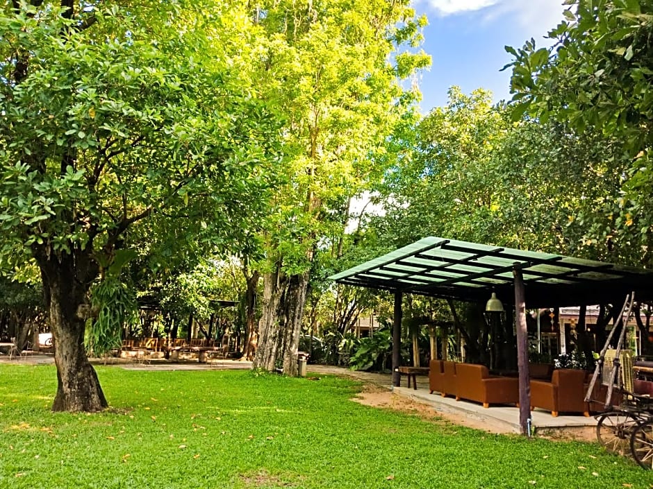 Rommai Green Park Boutique Hotel Resort