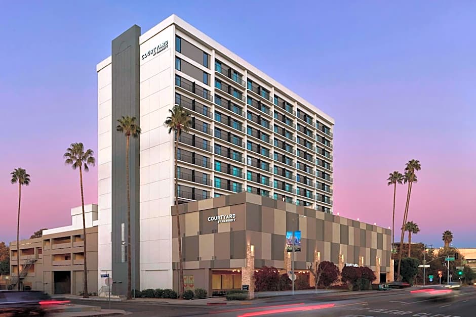 Courtyard by Marriott Los Angeles Sherman Oaks
