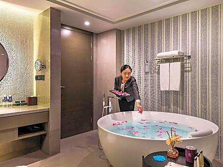 Executive King Suite
