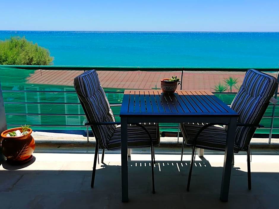 Jason Rooms & Studios