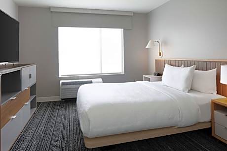 Queen Suite with Sofa Bed