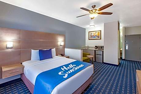 King Room - Second Floor/Non-Smoking