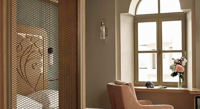 Domus Blanc Boutique Hotel