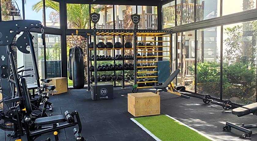 Very Chic Adult Only 18 