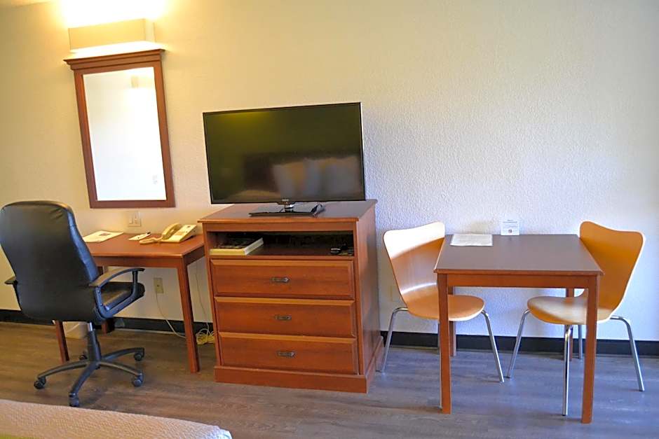 Motel 6 Oakdale, Ca