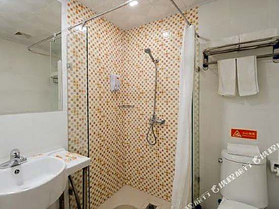 Home Inn (Guangzhou Shangxiajiu Changshou Road Metro Station Hualin Yuqicheng Branch)