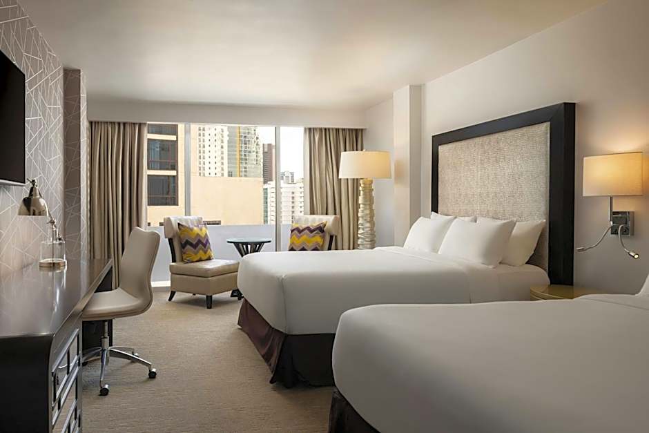 Renaissance Panama City Hotel