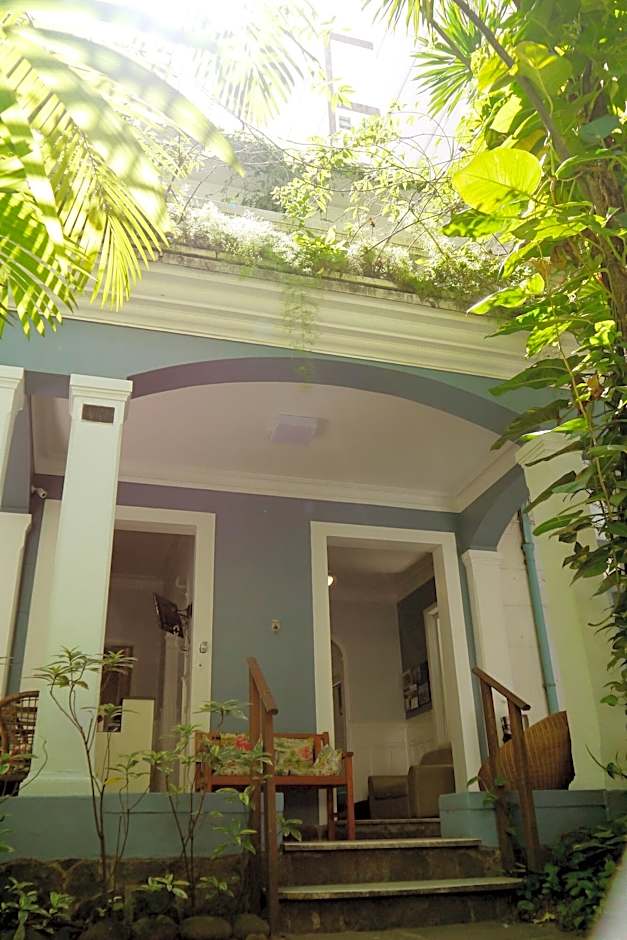 Mango Tree Ipanema Hostel