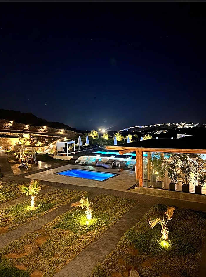 Bianco a Nero Mykonos