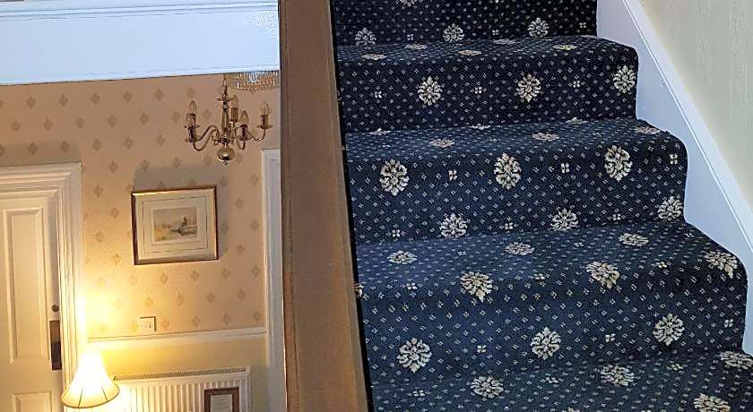 Crescent Lodge Guest House