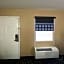 Super 8 by Wyndham Paducah I-24 Exit 4