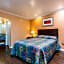 Colonial Pool & Spa Motel