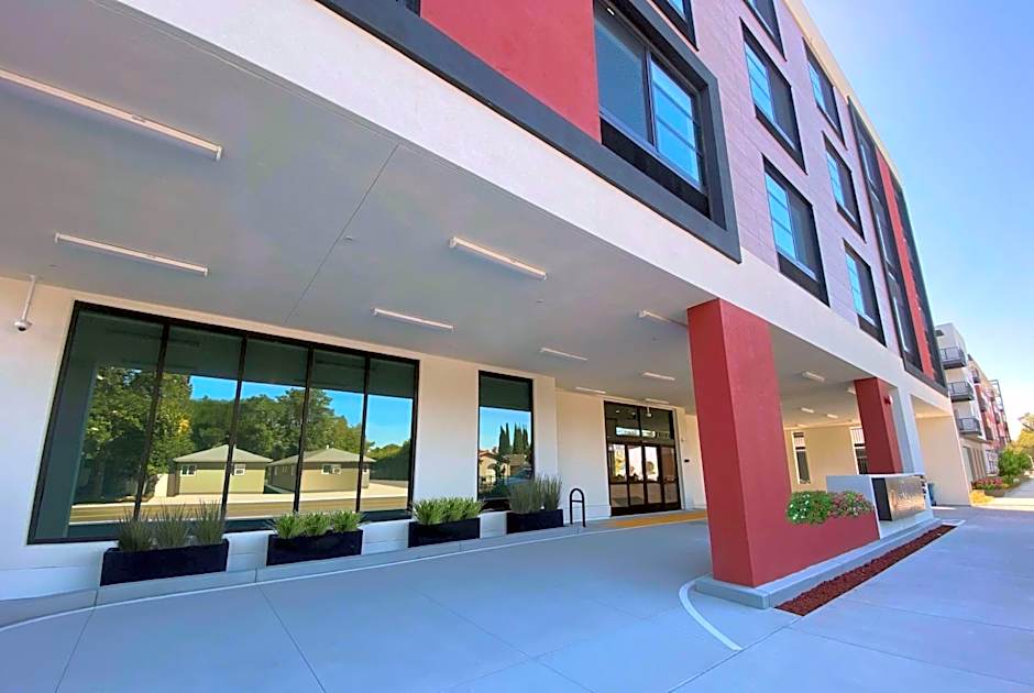 La Quinta Inn & Suites by Wyndham San Jose Silicon Valley