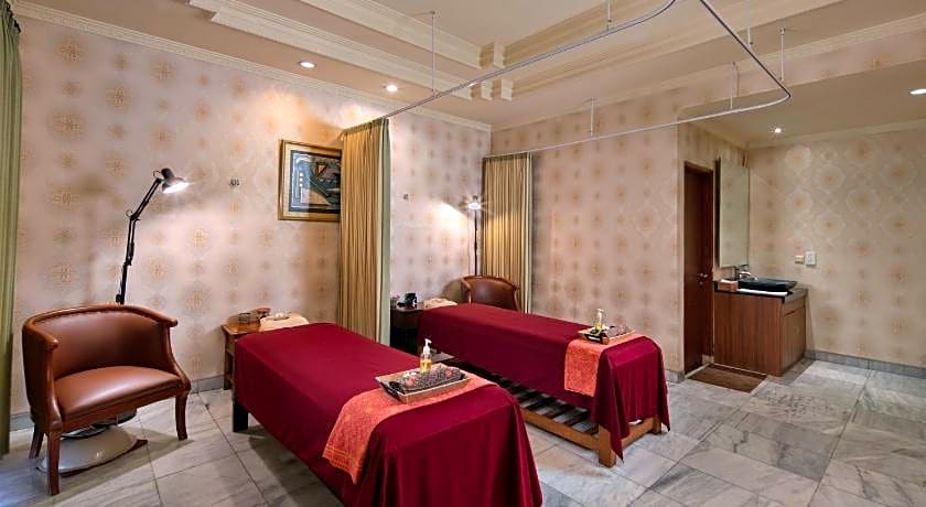 Grand Istana Rama Hotel