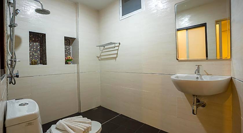 The Elegant Patong Hotel