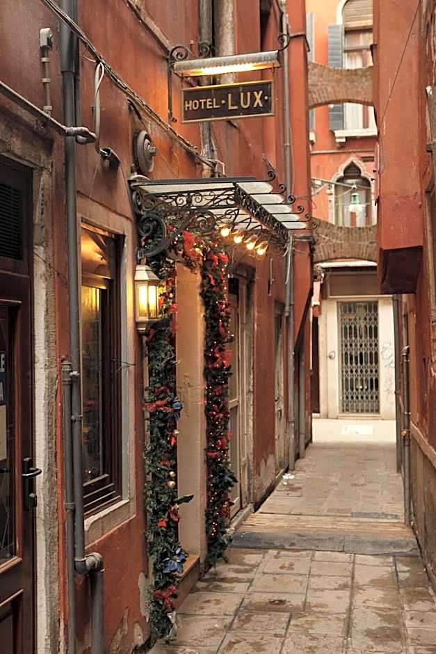 Hotel Lux