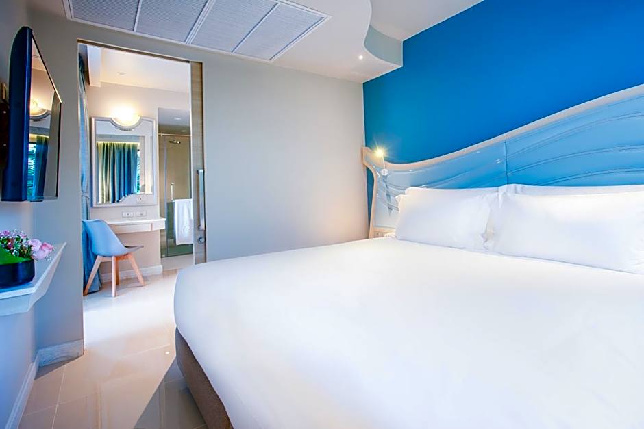 Centara Sonrisa Residences & Suites Sriracha