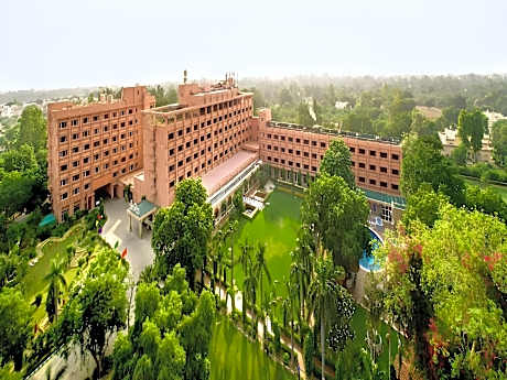 Hotel Clarks Shiraz Agra