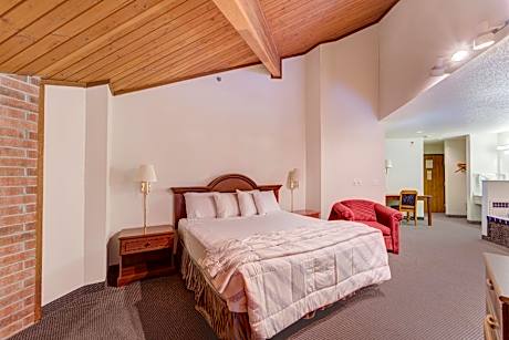 Suite - King Bed Non - Smoking