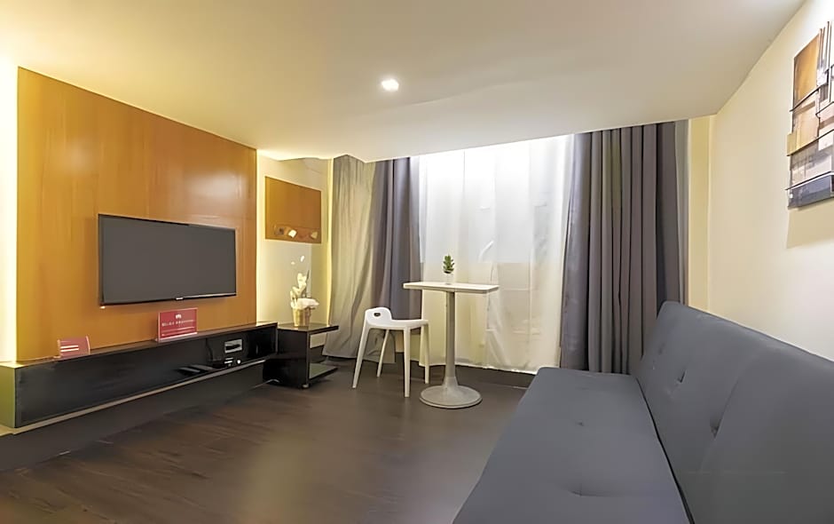 Selah Lofts Hotel