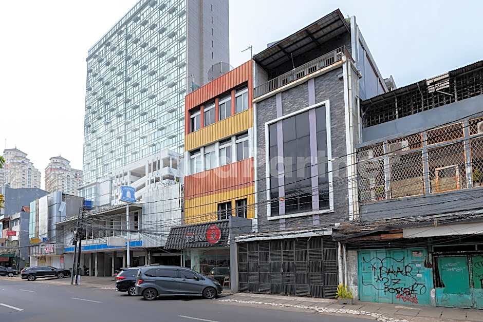 Ichiza Room RedPartner