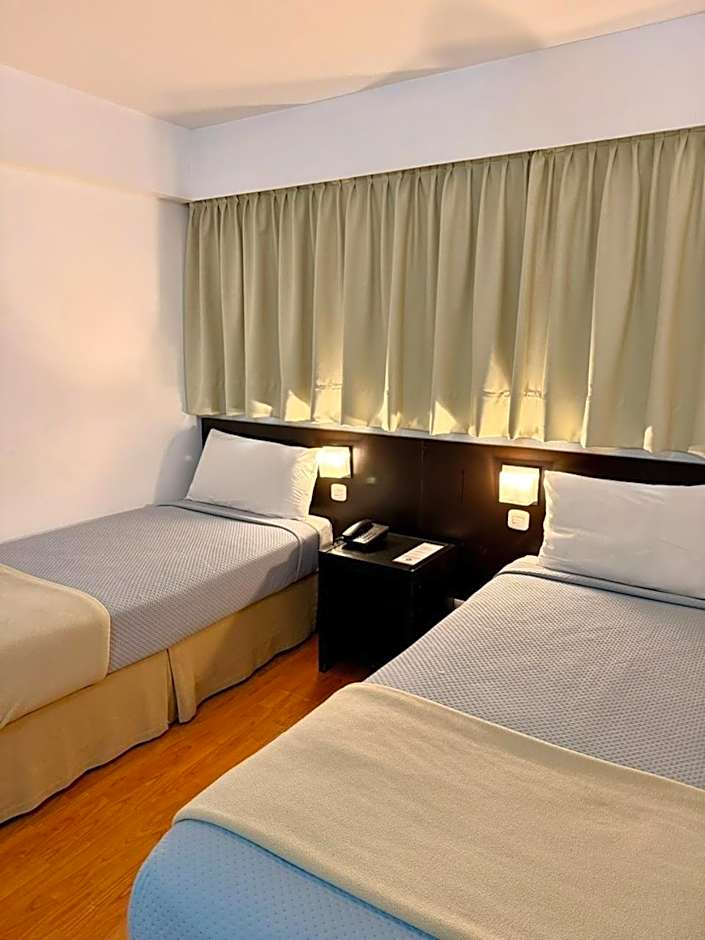 Urquiza Apart Hotel & Suites