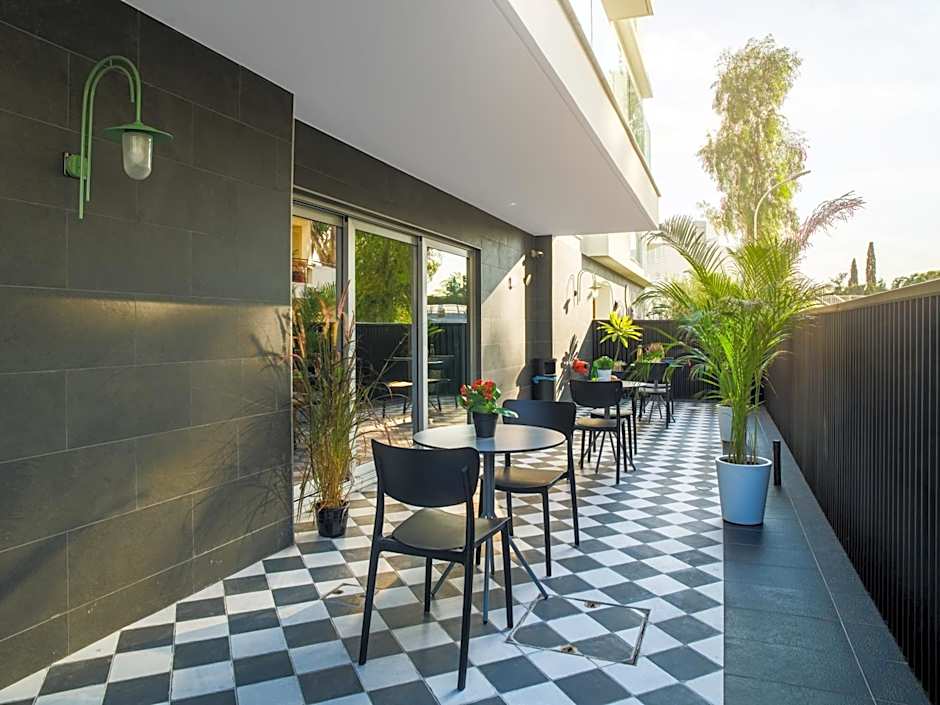 LIV URBAN Suites