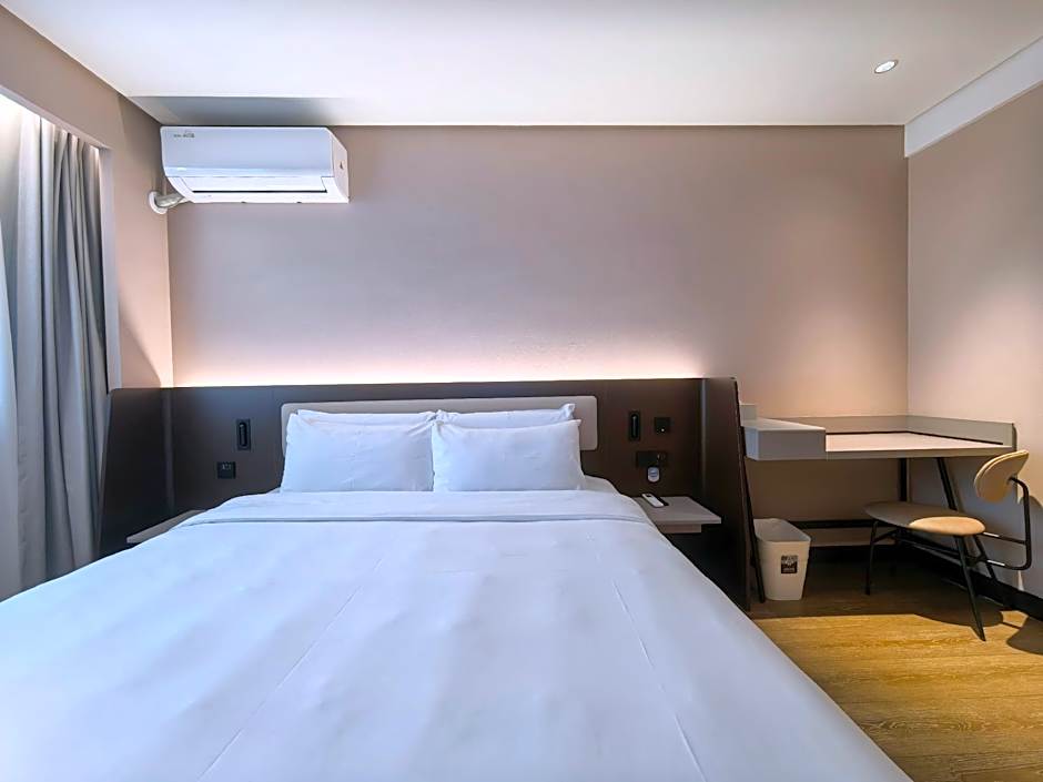 Hanting Hotel Zhangjiagang Golden Port