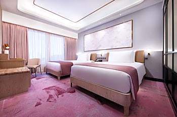 L’OCCITANE Themed Stay
