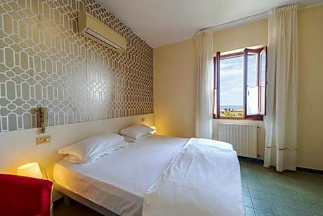 Superior Double or Twin Room with Sea View